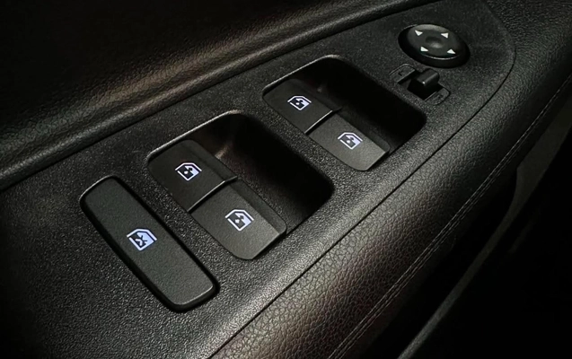 imagem-https://www.socarrao.com.br/sc-vehicle-images-prod/2910448/1785332047001-17.jpg