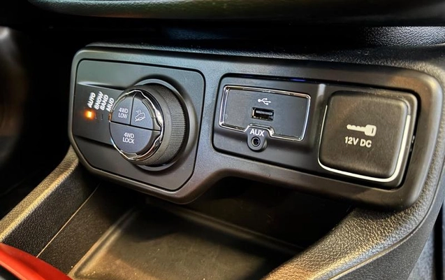 imagem-https://www.socarrao.com.br/sc-vehicle-images-prod/2910610/1786021539289-8307006_10_B_365dfdd27d.jpeg