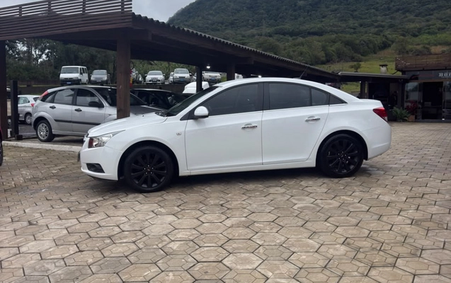 imagem-https://www.socarrao.com.br/sc-vehicle-images-prod/2910751/1785332760703-4Np08zgaTdyJdIvRl0jJ6nYCYxDmJIEF.jpg