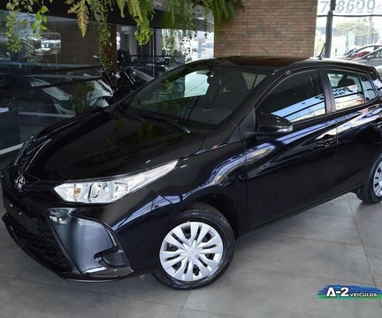 Toyota Yaris 2025 Preto — foto 1 de 3