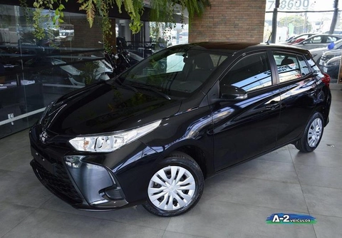 Toyota Yaris 2025 Preto — foto 1 de 3