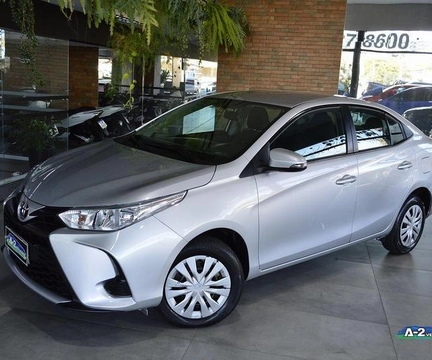 Toyota Yaris 2025 Prata — foto 1 de 3