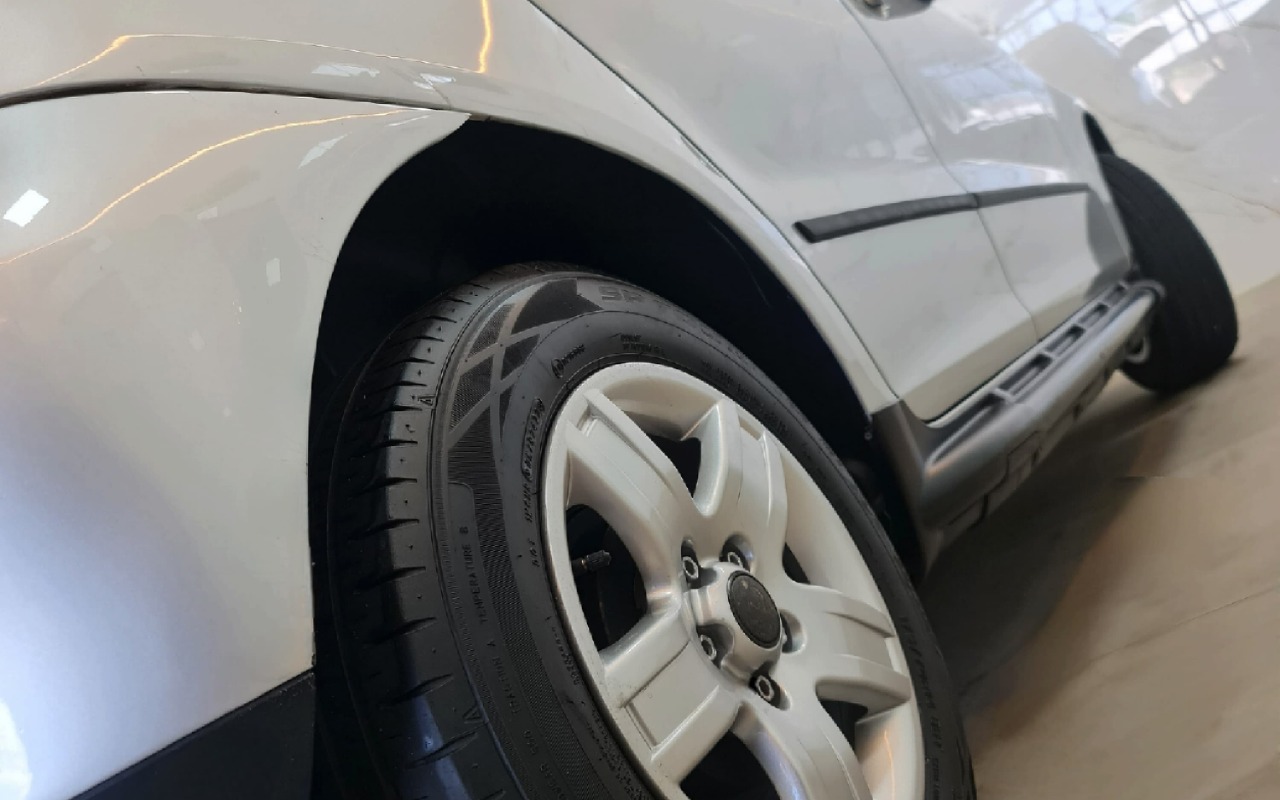 imagem-https://www.socarrao.com.br/sc-vehicle-images-prod/2911783/1785335127614-MTguanBn.jpg