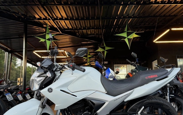 imagem-https://www.socarrao.com.br/sc-vehicle-images-prod/2911803/1785335185369-NzA4NTk1NDg0XzE4MTEzOTkxNzYwODQyMjQ4XzQwNDUwOTMzNjI2NDY0ODAwMThfbi5qcGc.jpg