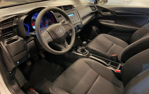 imagem-https://www.socarrao.com.br/sc-vehicle-images-prod/2911863/1790100189151-8309891_1_B_a961f5ec0d.jpeg