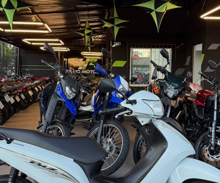 Honda BIZ 125 EX/ 125 EX FLEX 2016 Branco — foto 1 de 3