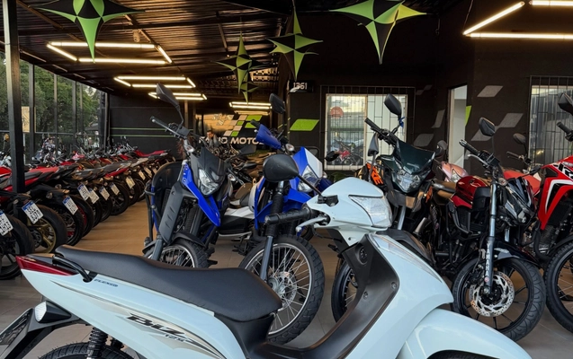 imagem-https://www.socarrao.com.br/sc-vehicle-images-prod/2911889/1785335362558-NzA4MDE2MjgyXzE4MTEzOTkyNjY2ODQyMjQ4XzgzNjc1NDUyMDg5Mzc1OTc0OTlfbi5qcGc.jpg