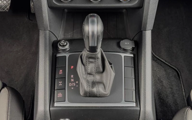 imagem-https://www.socarrao.com.br/sc-vehicle-images-prod/2911899/1788971362675-8325816_8_B_2b4ecab5e2.jpeg