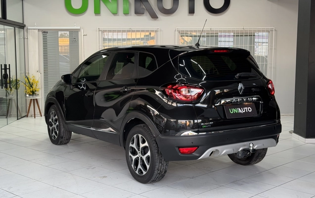 imagem-https://www.socarrao.com.br/sc-vehicle-images-prod/2912330/1785336305369-003_e292609e845e44b3e5e2f54ae5c5d386.jpeg
