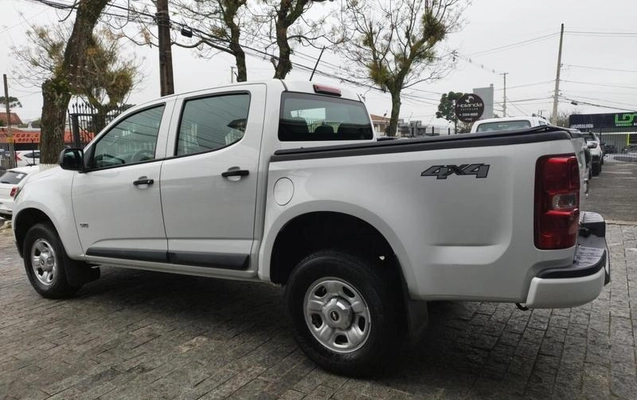 imagem-https://www.socarrao.com.br/sc-vehicle-images-prod/2912528/1789405661822-8326040_5_B_12138e12b1.jpeg