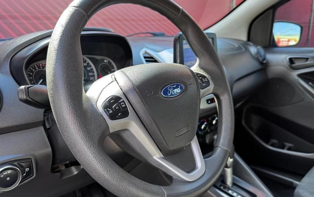 imagem-https://www.socarrao.com.br/sc-vehicle-images-prod/2912586/1789069027795-8288850_7_B_593fceed09.jpeg
