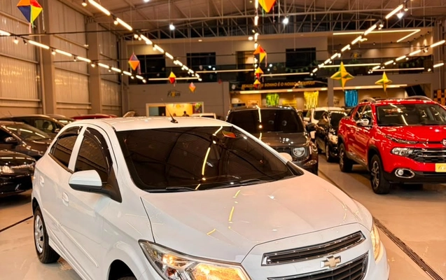 imagem-https://www.socarrao.com.br/sc-vehicle-images-prod/2912658/1785337155726-8c9641e9-6c89-4869-b03f-e01da1b180c2.jpg