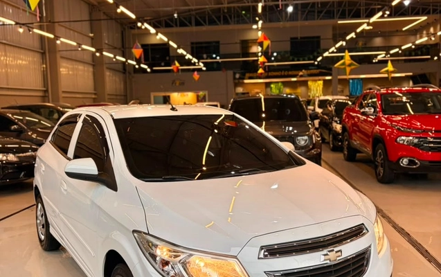 imagem-https://www.socarrao.com.br/sc-vehicle-images-prod/2912658/1785337155727-696dd148-1d68-46e0-94c4-f8cb292fd760.jpg
