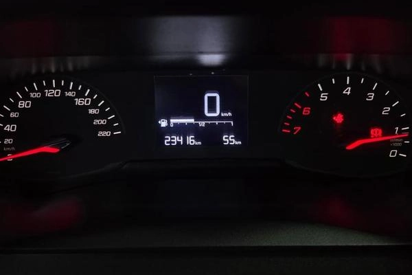 imagem-https://www.socarrao.com.br/sc-vehicle-images-prod/2912853/1785337522069-8260405_7_B_6d56928c7c.jpeg