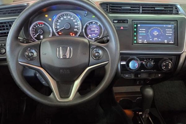 imagem-https://www.socarrao.com.br/sc-vehicle-images-prod/2912910/1785337601381-8186074_9_B_90cf52e226.jpeg
