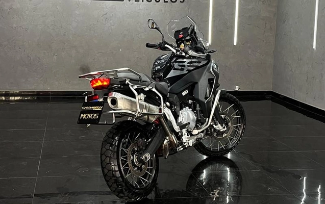 imagem-https://www.socarrao.com.br/sc-vehicle-images-prod/2912992/1788543792640-8326659_3_B_7f397e7ead.jpeg