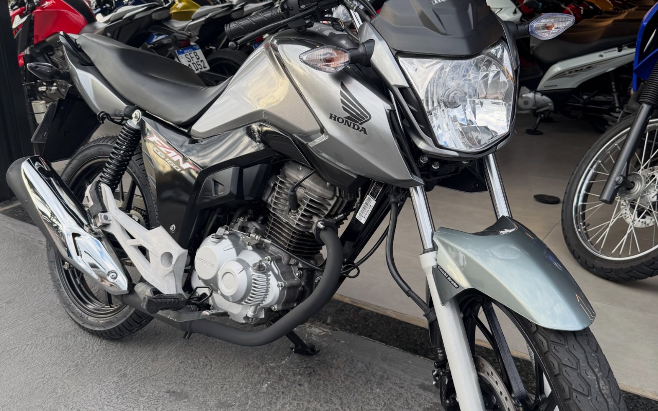 imagem-https://www.socarrao.com.br/sc-vehicle-images-prod/2913387/1785338872314-NzQyMzA5MDc5XzE4MTE4MDU4MTkxODQyMjQ4XzYzMjM4ODQ1MzAwNzY5NDAzNDZfbi5qcGc.jpg