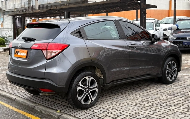 imagem-https://www.socarrao.com.br/sc-vehicle-images-prod/2913489/1785339058223-V2hhdHNBcHAgSW1hZ2UgMjAyNi0wNy0yNSBhdCAxMS4wMC4wNS5qcGVn.jpeg