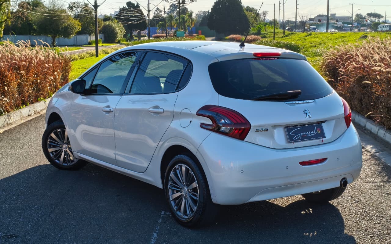 imagem-https://www.socarrao.com.br/sc-vehicle-images-prod/2915040/1785342754051-V2hhdHNBcHAgSW1hZ2UgMjAyNi0wNy0yOCBhdCAxNy4xMy40NSAoMSkuanBlZw.jpeg
