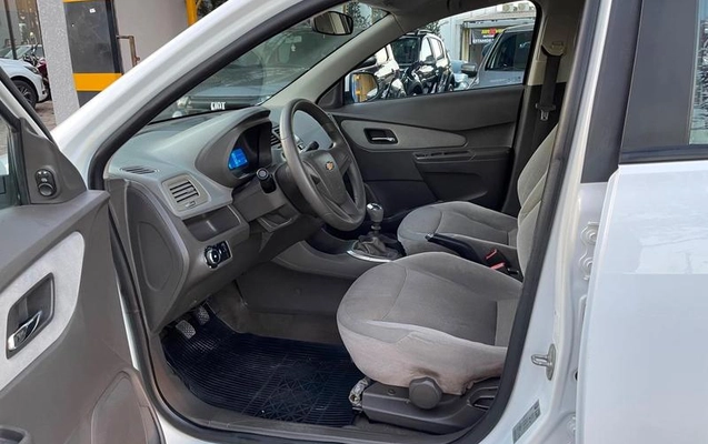 imagem-https://www.socarrao.com.br/sc-vehicle-images-prod/2915751/1788361933662-8298069_12_B_9b84836b13.jpeg