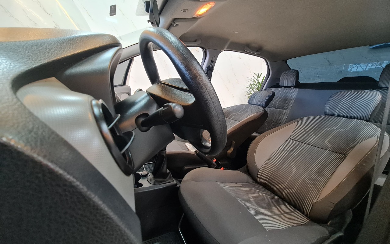 imagem-https://www.socarrao.com.br/sc-vehicle-images-prod/2916509/1785356908830-RXh0cmEgKDQpLmpwZw.jpg