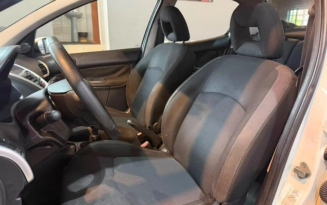 imagem-https://www.socarrao.com.br/sc-vehicle-images-prod/2917285/1788975656706-8292601_8_B_0306fbb190.jpeg