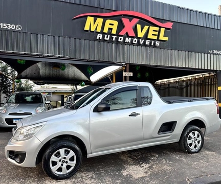 Chevrolet Montana 2015 Prata — foto 1 de 3