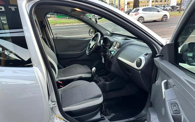 imagem-https://www.socarrao.com.br/sc-vehicle-images-prod/2917506/1788361939261-8327833_11_B_d4ce6bba20.jpeg