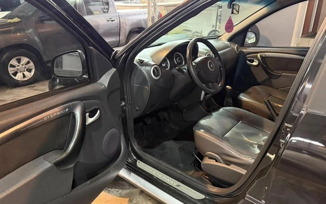 imagem-https://www.socarrao.com.br/sc-vehicle-images-prod/2918476/1785350194091-8322928_8_B_a20843e90b.jpeg