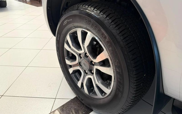 imagem-https://www.socarrao.com.br/sc-vehicle-images-prod/2918487/1789073944505-8324347_11_B_fb57cf1b93.jpeg