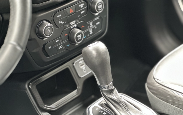 imagem-https://www.socarrao.com.br/sc-vehicle-images-prod/2918517/1785350350756-003_aad2a88cd8a6252fdb732b0c3d6f940a.jpeg