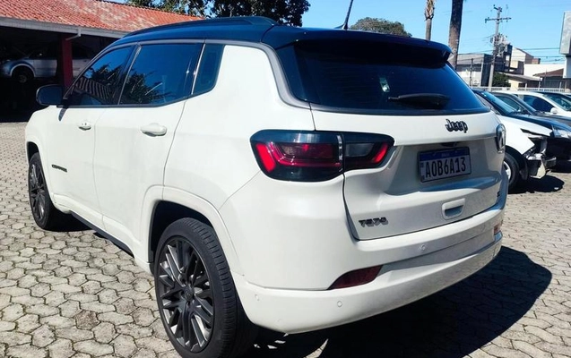 imagem-https://www.socarrao.com.br/sc-vehicle-images-prod/2918871/1787943467914-8325749_19_B_329da281b5.jpeg