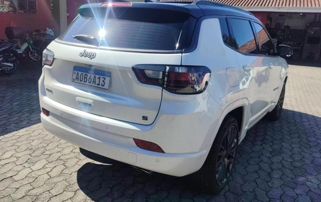 imagem-https://www.socarrao.com.br/sc-vehicle-images-prod/2918871/1787943467922-8325749_17_B_f9615dac47.jpeg