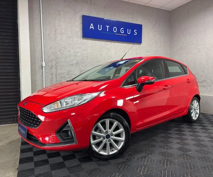 Ford Fiesta 2018 Vermelho — foto 1 de 3