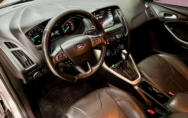 imagem-https://www.socarrao.com.br/sc-vehicle-images-prod/2919557/1789673056935-8328584_6_B_4b8a426380.jpeg