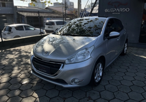 Peugeot 208 2015 Prata — foto 1 de 3