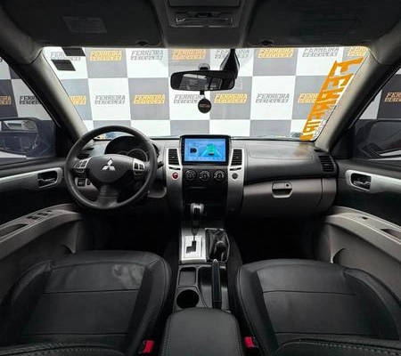 imagem-https://www.socarrao.com.br/sc-vehicle-images-prod/2921204/1786533902088-8329283_12_B_860d152bb4.jpeg