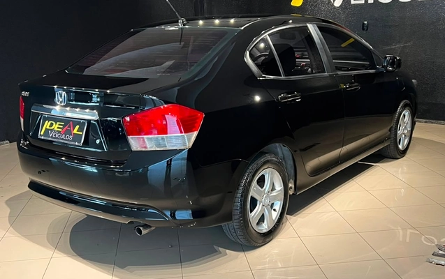 imagem-https://www.socarrao.com.br/sc-vehicle-images-prod/2921351/1785358031310-cbee8db4ea4a4726baeb98e2109eac85_1784036745979.jpg