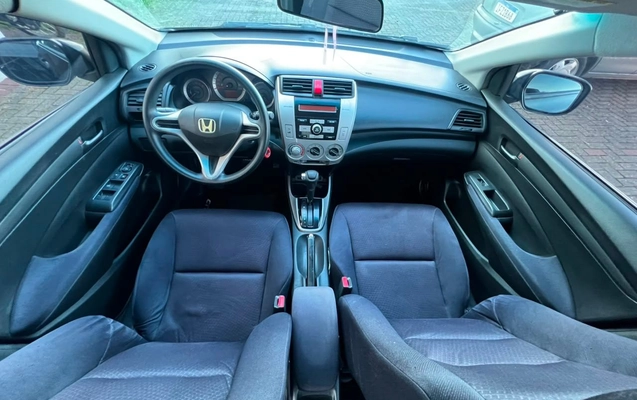 imagem-https://www.socarrao.com.br/sc-vehicle-images-prod/2921351/1785358031314-fdc3dfffa45e48139a697ae6bd7e2812_1784036746028.jpg