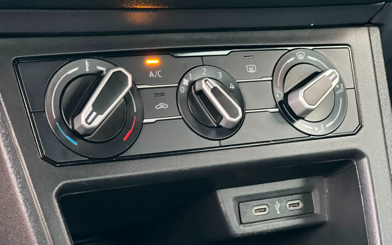 imagem-https://www.socarrao.com.br/sc-vehicle-images-prod/2921593/1785358637955-V2hhdHNBcHAgSW1hZ2UgMjAyNi0wNy0yOSBhdCAxNy4zMC41OS5qcGVn.jpeg