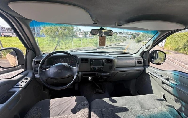 imagem-https://www.socarrao.com.br/sc-vehicle-images-prod/2922559/1788527992988-8329561_11_B_d8801f4635.jpeg