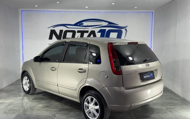 imagem-https://www.socarrao.com.br/sc-vehicle-images-prod/2926736/1785372184645-3_092437.jpg