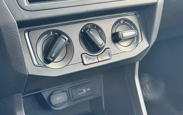 imagem-https://www.socarrao.com.br/sc-vehicle-images-prod/2930/1789388540156-7503108_11_B_64c32ef18f.jpeg