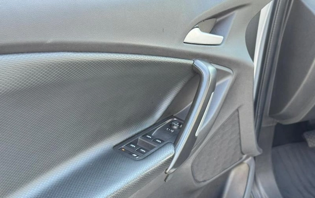 imagem-https://www.socarrao.com.br/sc-vehicle-images-prod/2931/1789388566785-7528500_21_B_cf5fd40bd1.jpeg