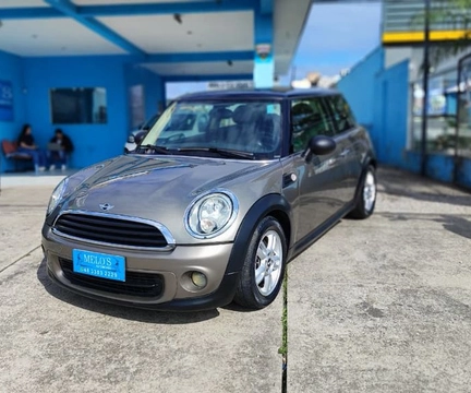 MINI COOPER 1.6 Aut. 2013 Prata — foto 1 de 3
