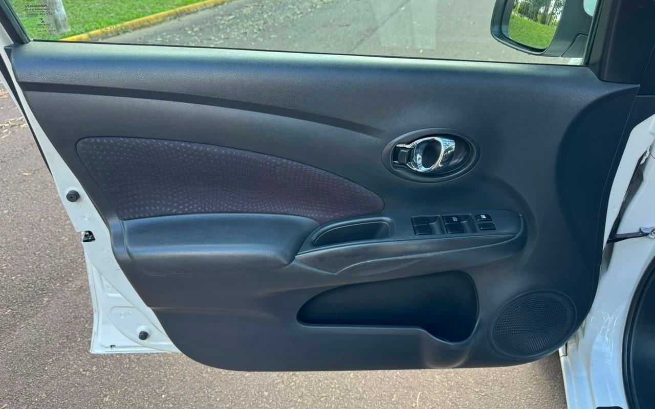 imagem-https://www.socarrao.com.br/sc-vehicle-images-prod/2937187/1785412519013-V2hhdHNBcHAgSW1hZ2UgMjAyNi0wNy0yOSBhdCAxNy4xNi4zMi5qcGVn.jpeg