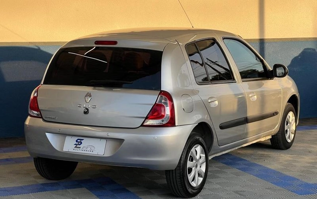 imagem-https://www.socarrao.com.br/sc-vehicle-images-prod/2937413/1785414310235-8321250_8_B_71d8eeea34.jpeg