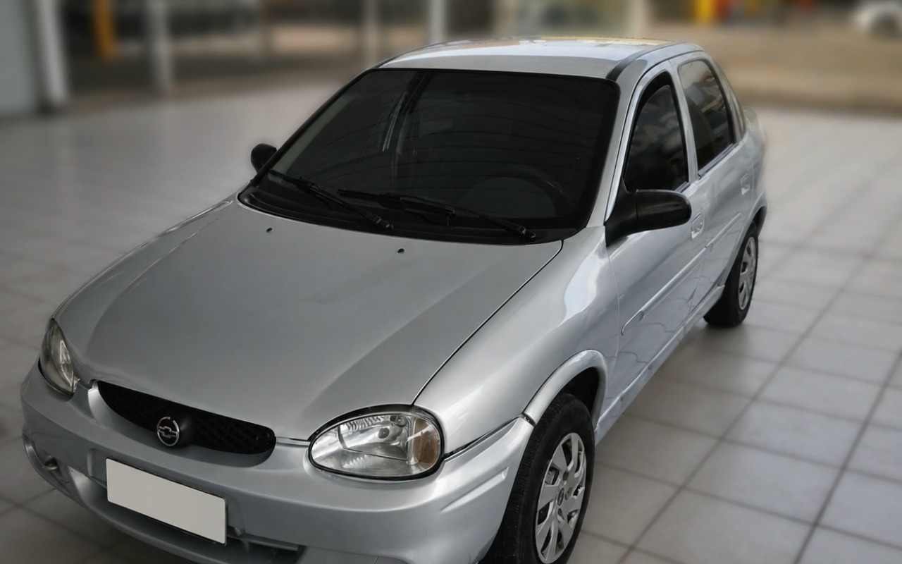 Chevrolet Corsa 2001 Prata — foto 1 de 3