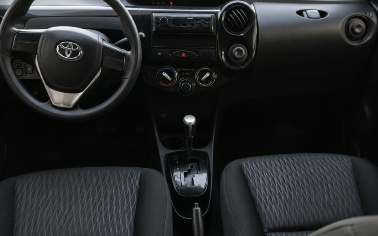 imagem-https://www.socarrao.com.br/sc-vehicle-images-prod/2937614/1785415634590-U2NyZWVuc2hvdF8yMDI2MDczMF8wOTQ1MTFfR2FsbGVyeS5qcGc.jpg