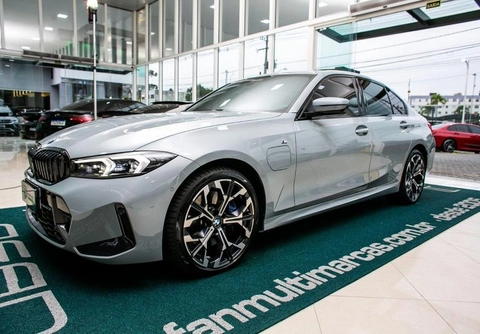 Bmw 330e 2026 Cinza — foto 1 de 3